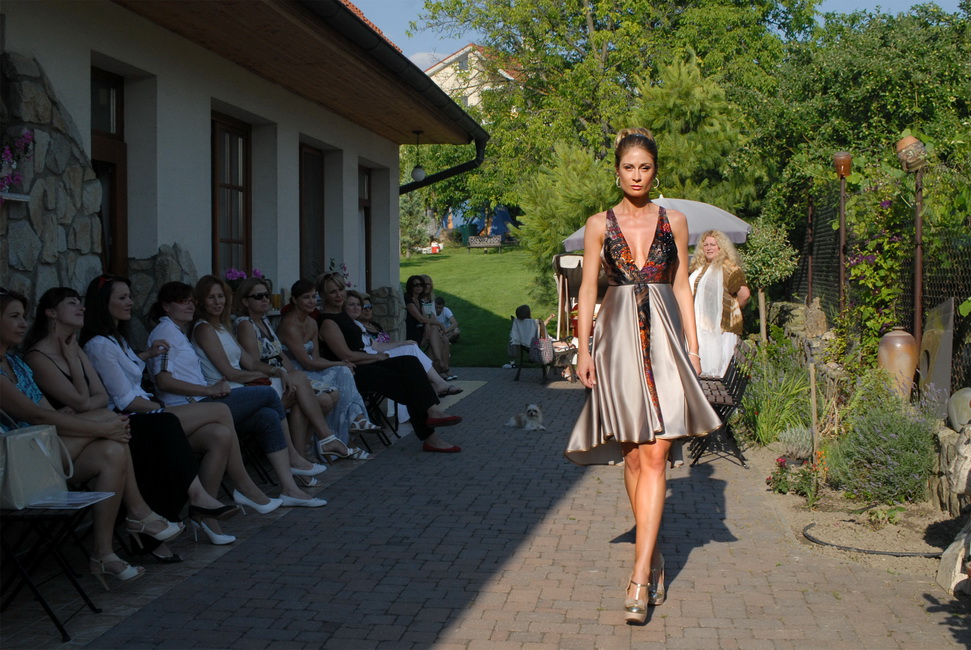 Koktejlové šaty | Cocktail dress